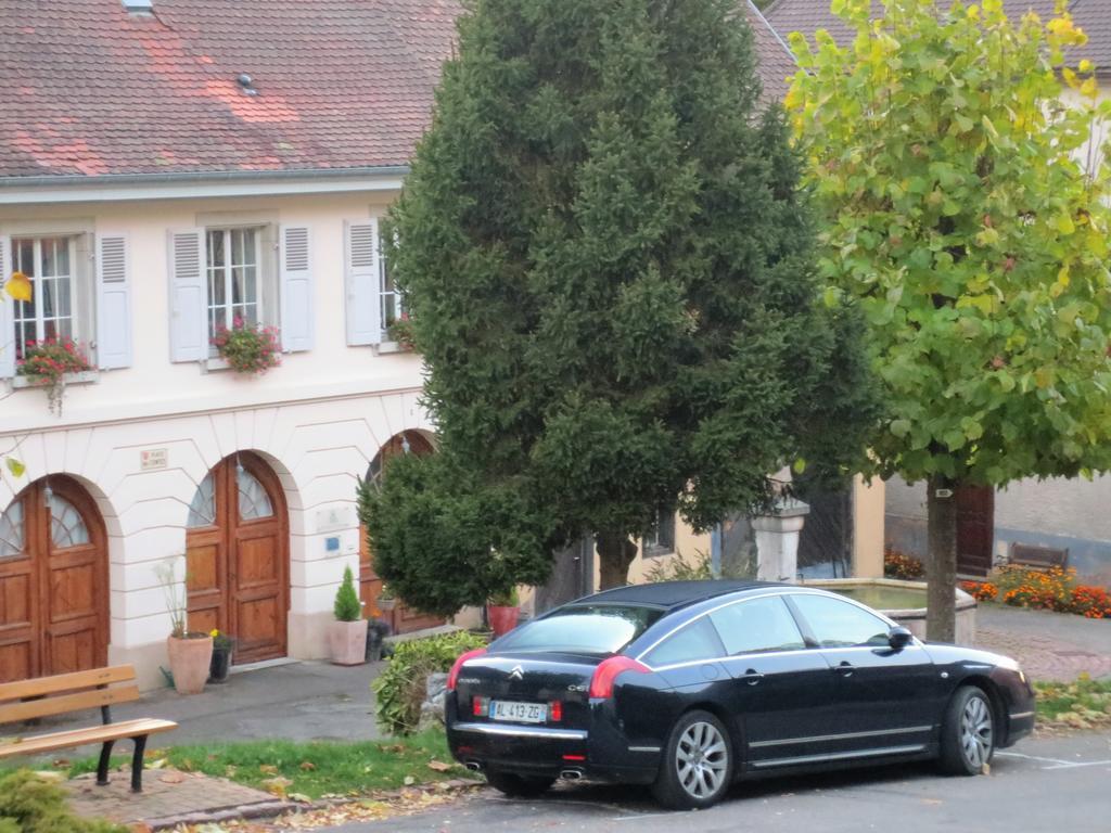 La Maison Des Fontaines D'Alsace Ferrette Rom bilde